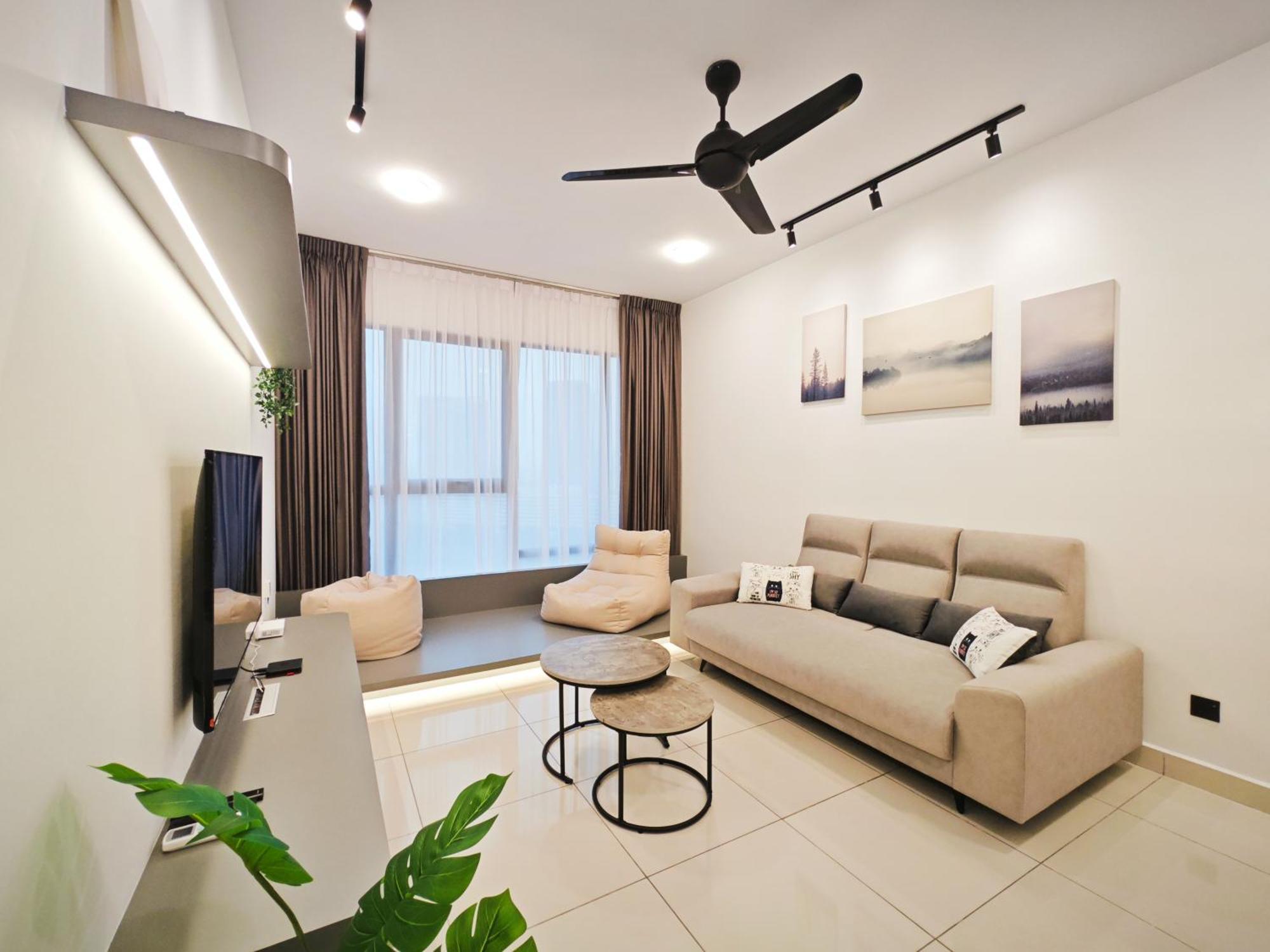 Mid Valley Southkey Mosaic 2br With Wifi 5-8 Pax Johor Bahru